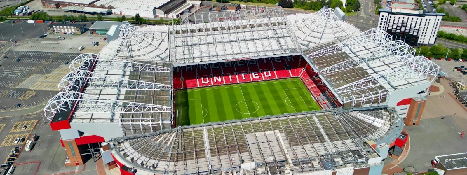 Leny Yoro Tak Menyesal Pilih Manchester United