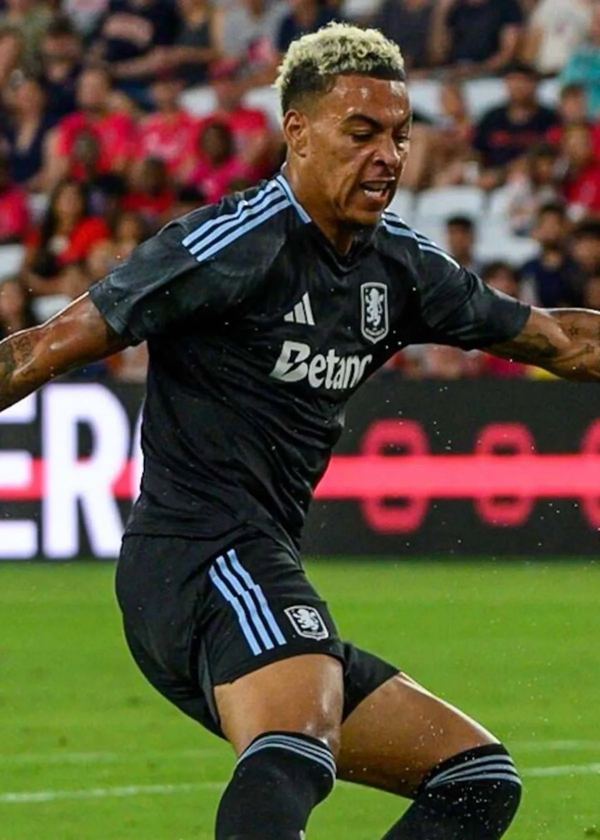 Kejutan Transfer! Bayern Munich Ikut Ramaikan Perburuan Bintang Aston Villa